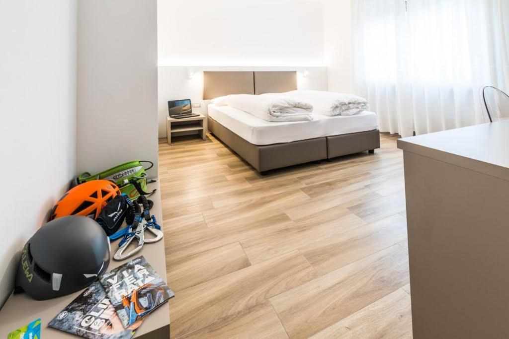 Albergo Garni Francesco Torbole Sul Garda Exterior photo